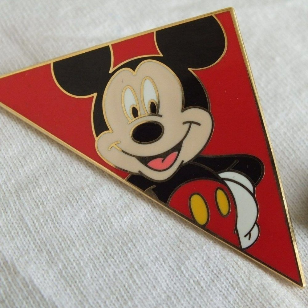 Disney Pin Mickey Mouse and Friends Tangram Set Red Mickey Mouse Triangle 2008